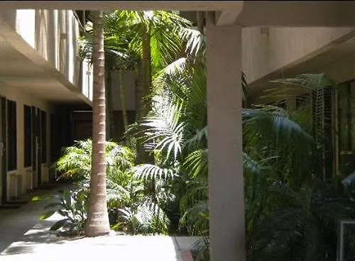 *** Отель Anaheim Desert Inn & Suites США