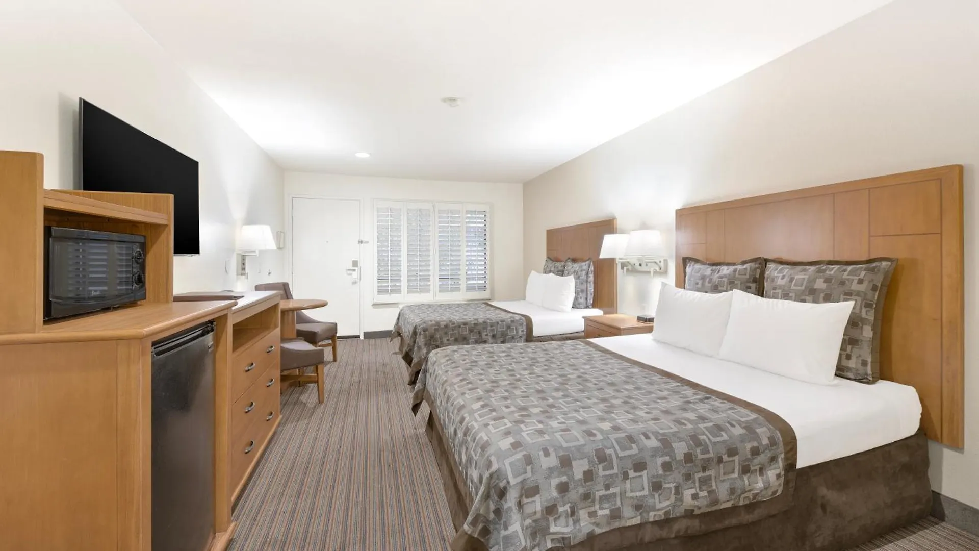 Anaheim Desert Inn & Suites United States