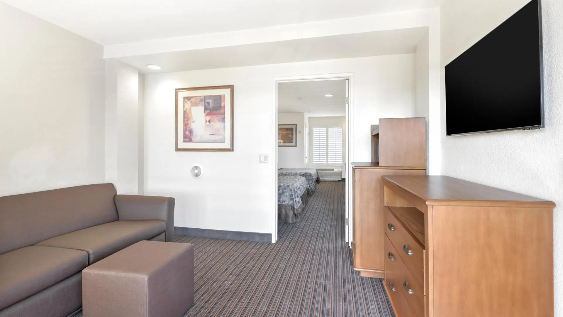 Hotel Anaheim Desert Inn & Suites