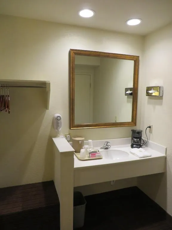 Hotel Anaheim Desert Inn & Suites